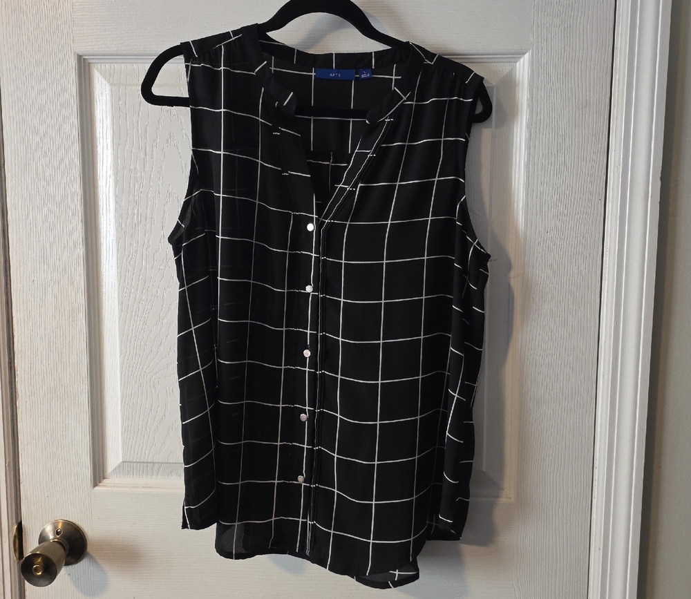 Apt. 9 Black and White Grid Pattern Blouse
